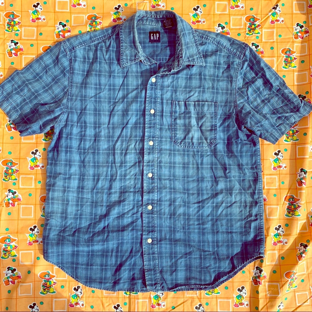 Vintage Gap shortsleeved shirt.